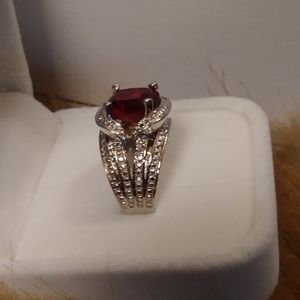 SZ 8 Red Gem cocktail ring in  ring box